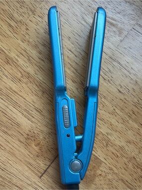Portable Blue Mini Hair Straightener